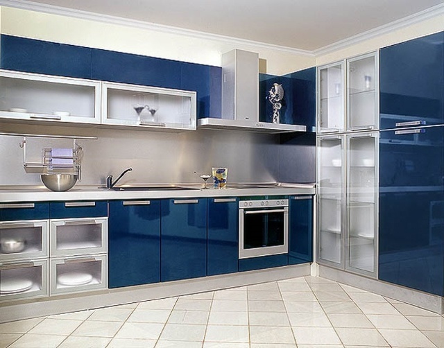 Красивая синяя кухня
