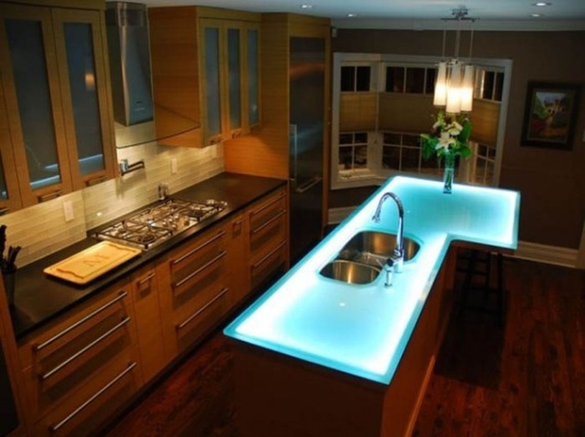 Подсветка на кухне, где и как её грамотно использовать